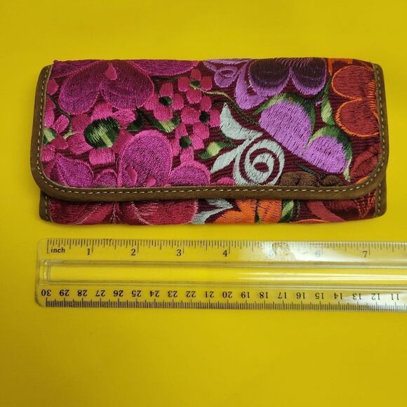 Embroidered Floral Wallet - Picture 10 of 10
